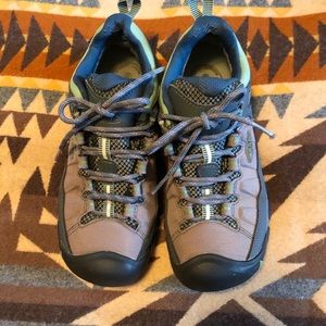 Keen Targhee EXP waterproof hiking shoes